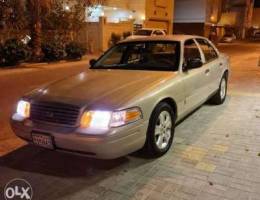 Ford crown victoria 2010