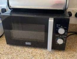 Black +daker Microwave in good condition f...