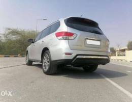 Nissan pathfinder 3.5 model 2015