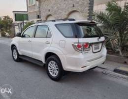 Toyota Fortuner V6 model 2015