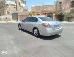 Nissan Altima middle option (model:2009) f...