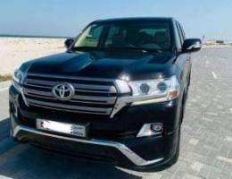 Black Toyota Land Cruiser 4.6L GXR 2017 Le...