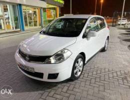 Nissan tiida 2012 full option