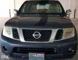 Very well maintained Nissan Pathfinder 4x4...