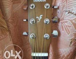 Yahama F310 Acoustic Guitar