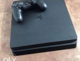 PS4 slim 500GB (only 1 year old) + control...