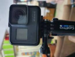 Gopro hero 5 black with orginal extendable...