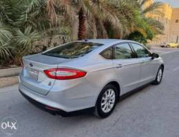 Ford Fusion model 2016