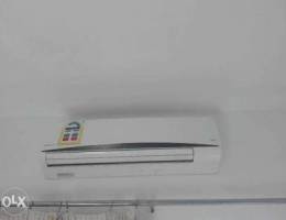 Split AC 1'5ton very good condition one ye...