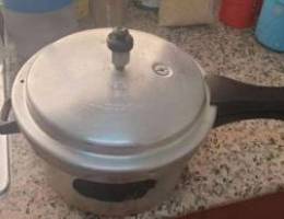 Pressure Cooker ( 2 nos)