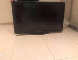 LCD Tv with stand and wall bracket