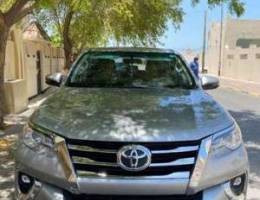 Toyota fortuner(4 cylinder) metallic silve...