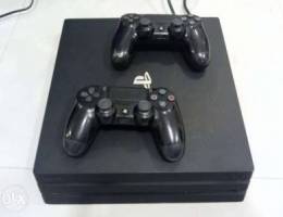 PlayStation 4 pro 1Tera very clean