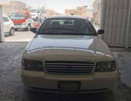 Ford crown victoria 2011