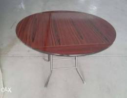 Dinning table and foldable use