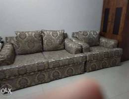 Sofa 30bd like new