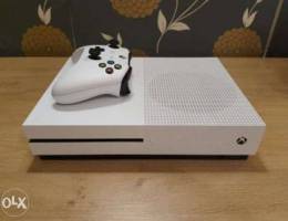 Xbox One S - Used