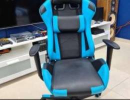 Gaming Chair for sale, two weeks used.