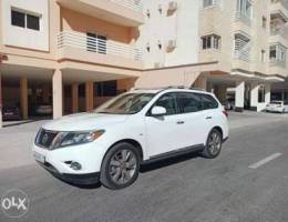 NISSAN PATHFINDER SV 2014 Full Option Sunr...