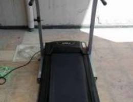 heavy dutu treadmill with atomatic incline...