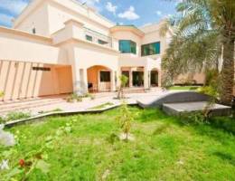 Top Quality Luxurious 5 Bed villa In Saar