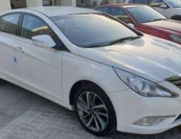 White Hyundai Sonata 2014 â€“ Y20 â€“ 2.0L