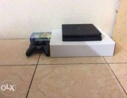 PS4 slim 1tb with 2controllers GTA5 +5 gam...