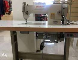 Singer sewing machine for sale