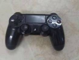 PS4 dual shock controller