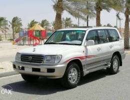 Land Cruiser V6 Low kms