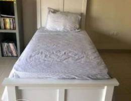 Beautiful Bed in Super Condition Mattress ...