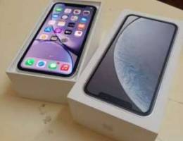 iPhone XR 64gb with box and accessories or...