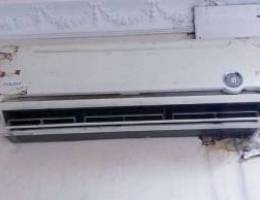 Split ac good cooling and no leaking... On...