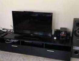 Sony 40"TV with two big Sony Speakers (fre...